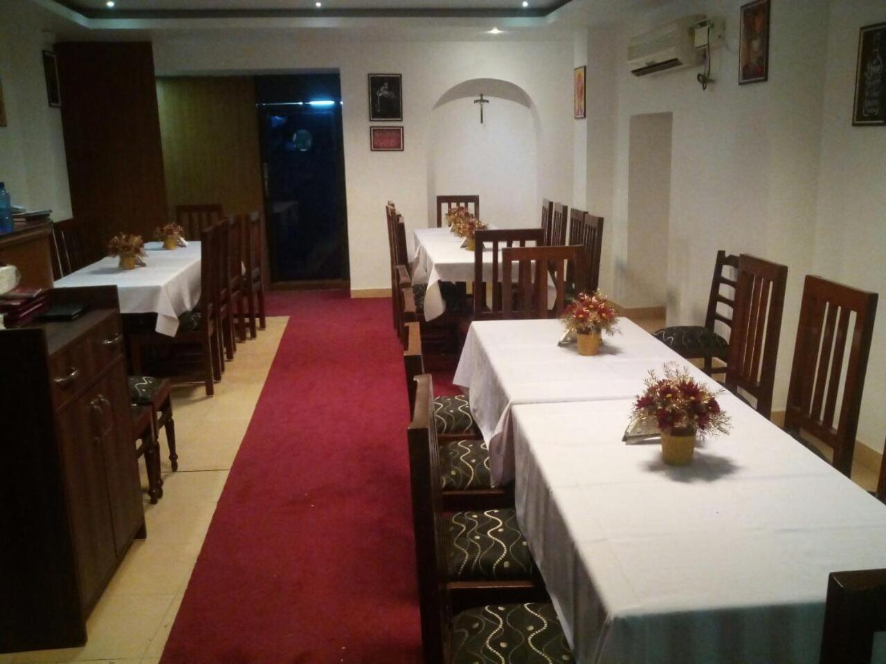 Creek Hotel - Panaji Exterior foto